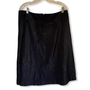Medina black velvet zip back skirt size 16